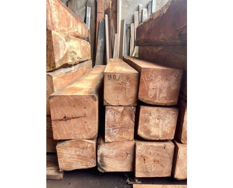 Gỗ Ga Na – Hàng Chuẩn Mới Về Tại Xưởng Mộc Đại Cát